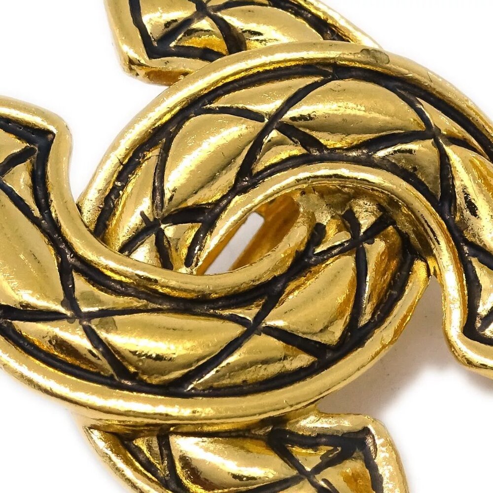 Chanel Gold CC Earrings Clip-On - Picture 4 of 8